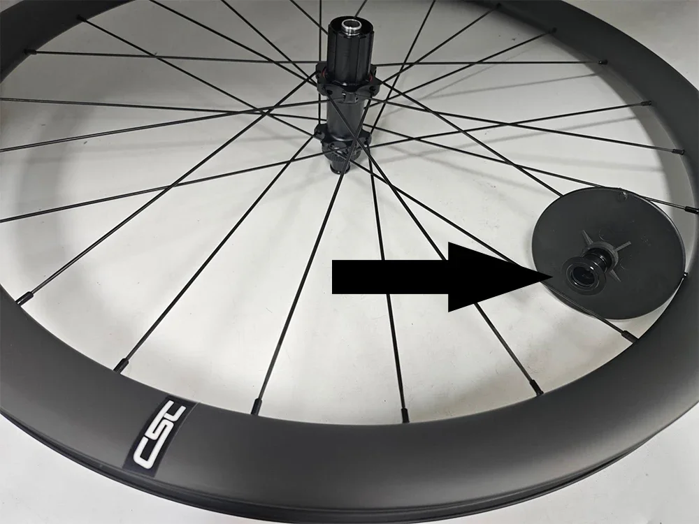 Ruedas de carbono CSC 700C para gravel y carretera – Tubeless y freno de disco Ruedas de carbono CSC 700C para gravel y carretera – Tubeless y freno de disco